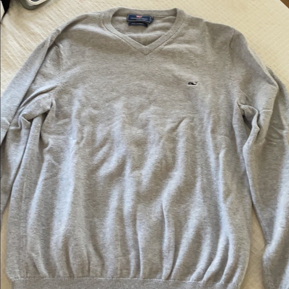 Men’s Vineyard Vines Cashmere V-Neck Sweater - Picture 1 of 3
